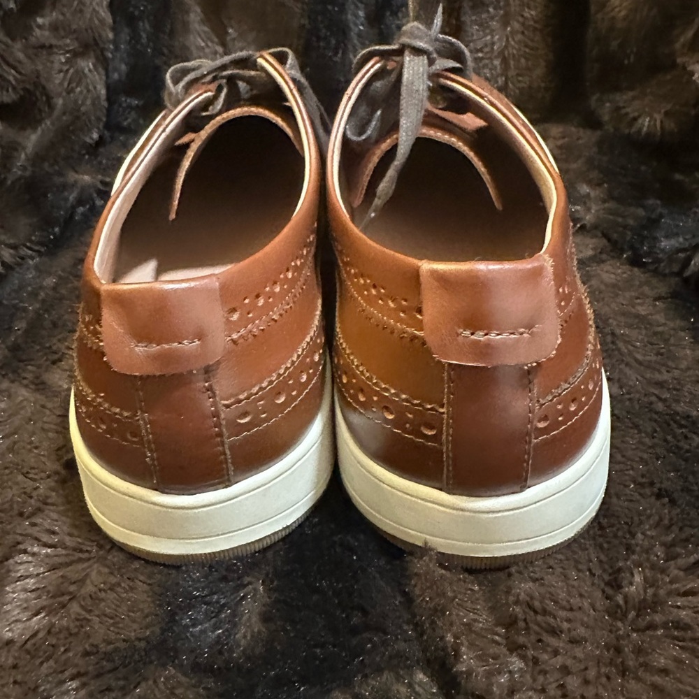 Johnst &Murphy 1850 Allister Brown Wingtips - Picture 3 of 6